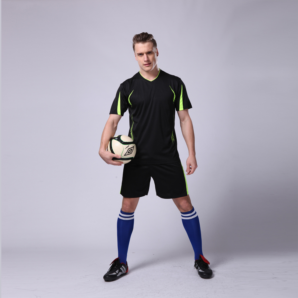 Five reasons to wear proper soccer clothing - Soccer Items